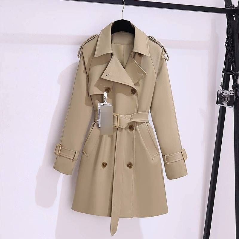 Klassieke trenchcoat voor dames, voor kleine vrouwen - Britse stijl, middellange jas met inkeping in de kraag en knoopdetail (kaki/zwart)_voghion.com