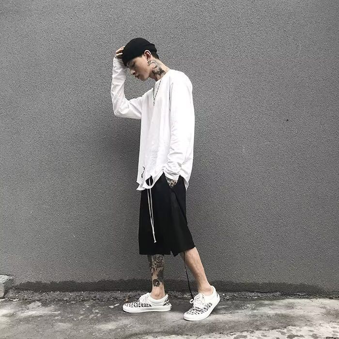 Lose High Street Marke Layered Solid Color Inner Wear Distressed Base Shirt Trendy Langarm T-Shirt für Männer Internet_voghion.com