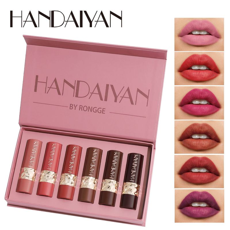 Han Daiyan, six piece matte suit, natural and easy to color lipstick_voghion.com