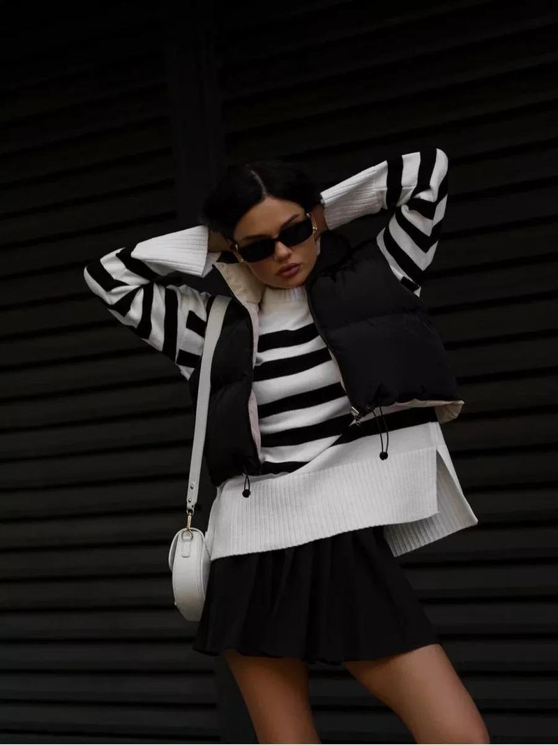 Maglione a righe in maglia – Pullover oversize con scollo rotondo (beige, nero, bianco, taglia unica)_voghion.com