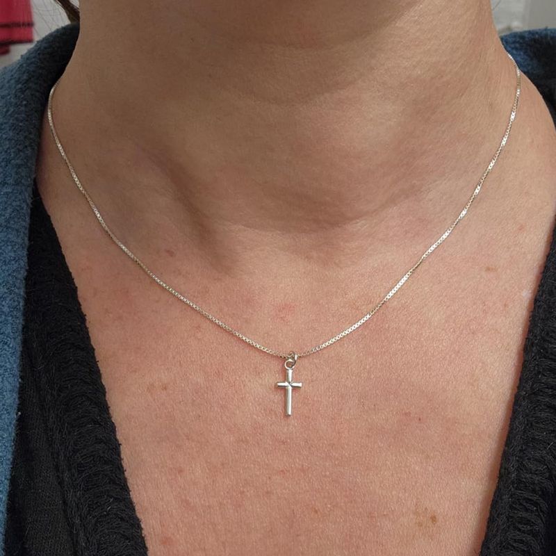 Collana con piccola catena a croce e ciondolo a forma di cuore, semplice, regalo per le donne._voghion.com