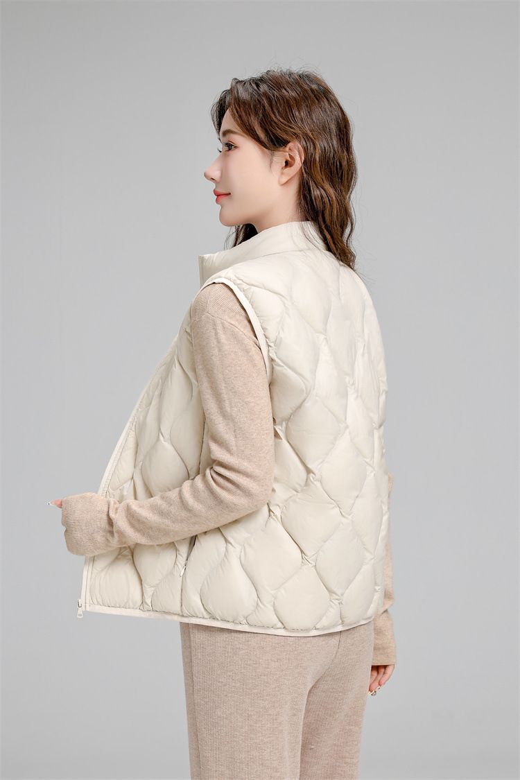 "Women's Slim-Fit Stand Collar Down Vest – Lightweight & Warm, 90% White Duck Down Filling For Autumn & Winter"_voghion.com