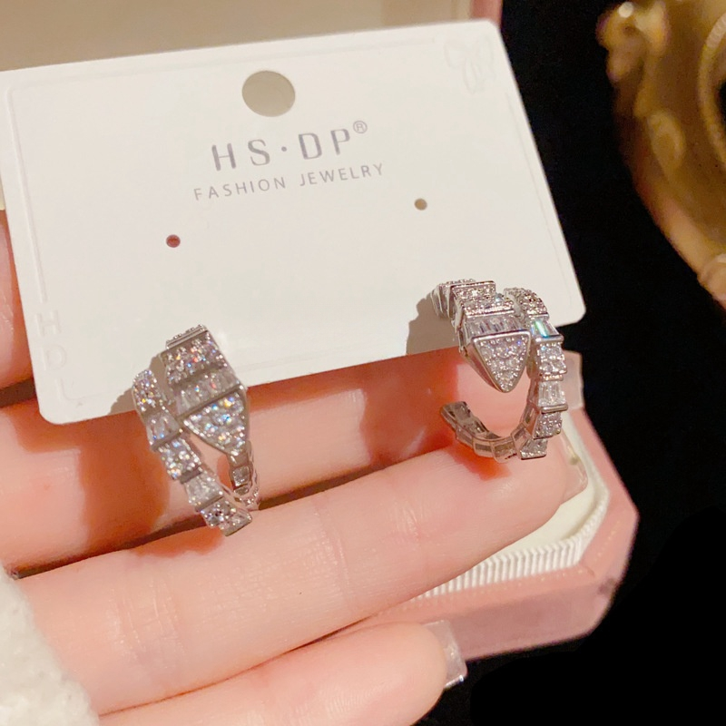 Designer zircon snake-shaped small earring personality niche design geometric studs light luxury high sense earring girls_voghion.com