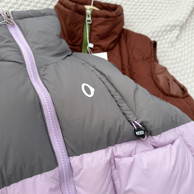 Ragazzi e ragazze caldi, gilet di cotone ispessito di cotone imbottito a mano caldo, più spalle di collisione di colore con giunture larghe_voghion.com