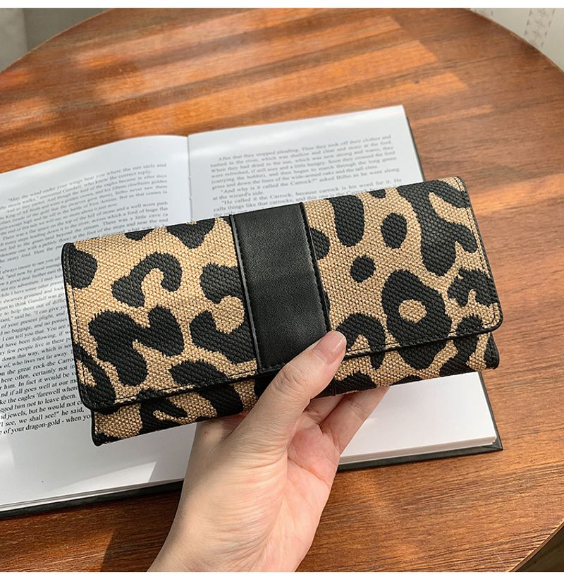 Women's 2024 New Leopard Print Internet Celebrity Fashion Large Capacity Coin Purse Folding Multi-Card Slot Long Wallet_voghion.com