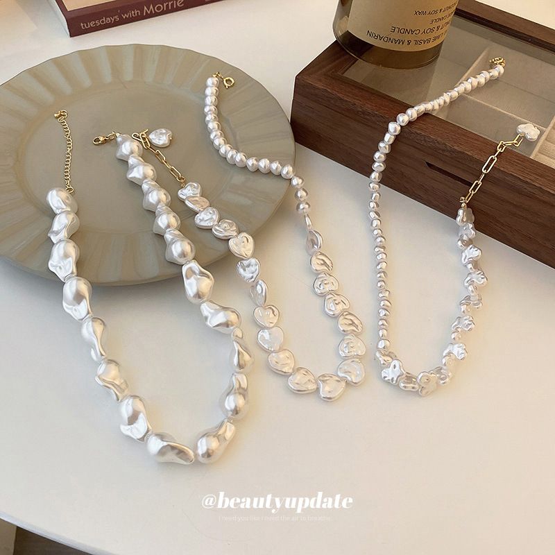 Koreanischer Persönlichkeitstrend Unregelmäßiger Perlenherzanhänger Modedesign Sinn für Schlüsselbeinkette Elegante Halskette für Frauen_voghion.com