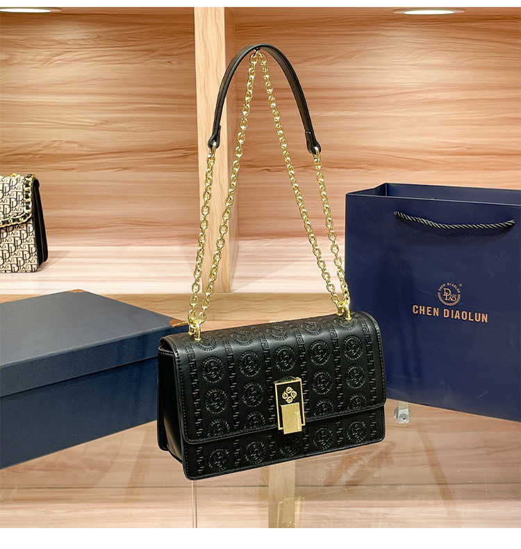 Borsa quadrata senior da donna di nuova moda, senso della borsa a tracolla con catena a tracolla temperamento a spalla singola di lusso leggero_voghion.com