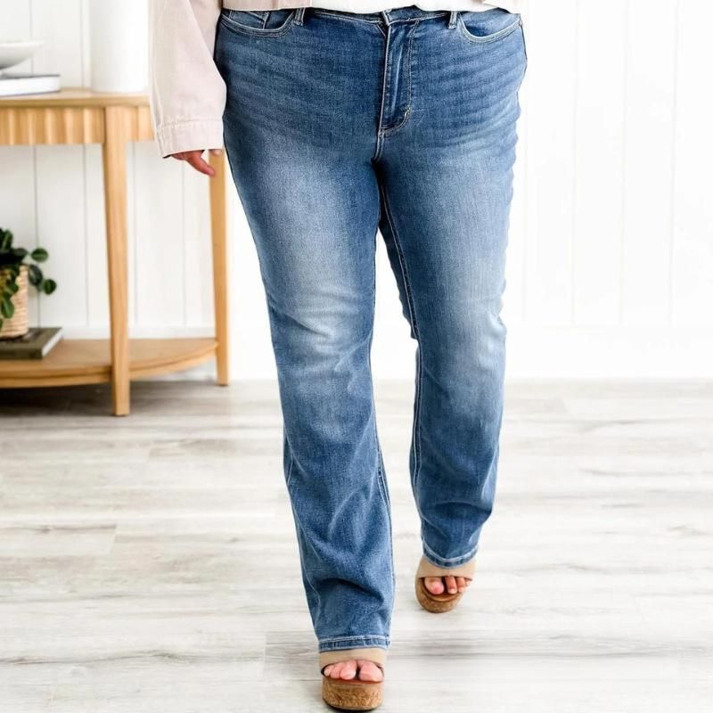 Jeans bootcut contenitivi per donna - Pantaloni in denim elasticizzato a vita alta snellenti, vestibilità comoda e valorizzante, tonalità blu classiche_voghion.com