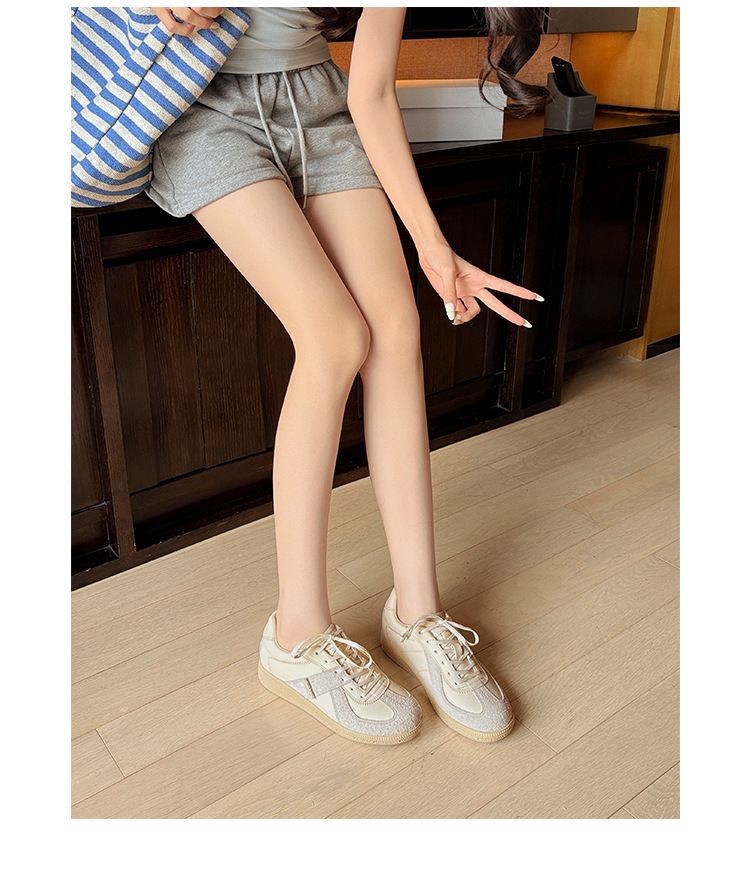 2025 Spring And Summer New Women's White Leather Color Block Patchwork Low Top Board Shoes, Flat German Trainers Fashionable Hundred_voghion.com