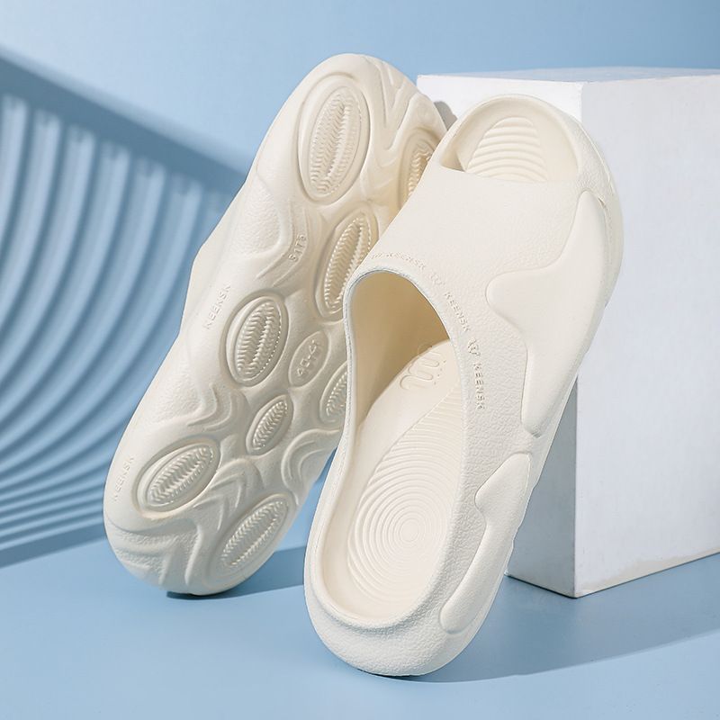 Stoßdämpfende Sport-Hausschuhe für Herren im Sommer, Oberbekleidung der Marke Grass, rutschfeste und geruchsneutrale Schuhe, dicke Sohle für den Innenbereich_voghion.com