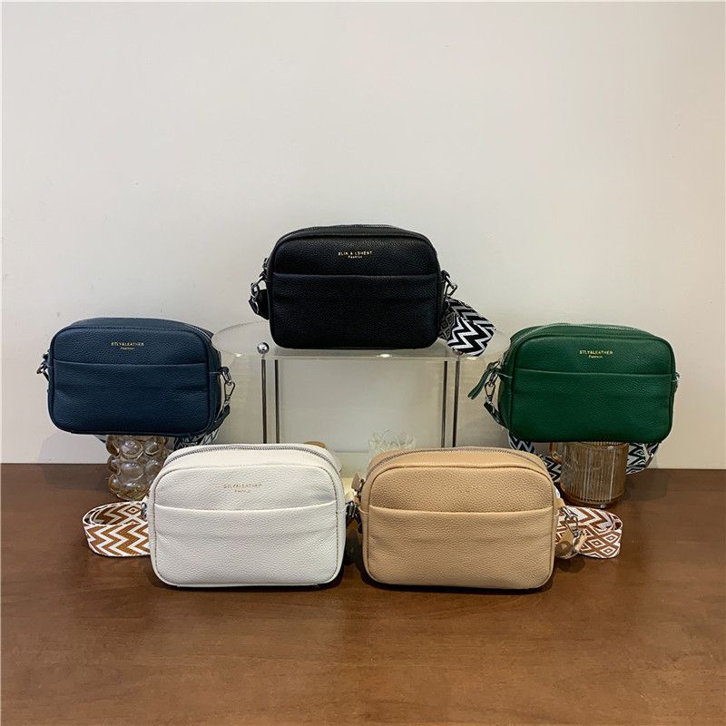 Beibei Shangpin 2023 Autumn/Winter New Women's Versatile Texture Cowhide Letter Camera Single Shoulder Oblique Straddle_voghion.com