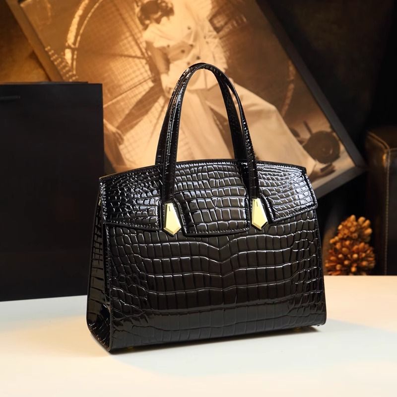 Counter Light Luxury 2024 Bright Leather Mom Large Capacity High gloss Arch Bead Women's Bag Atmospheric Middle aged_voghion.com
