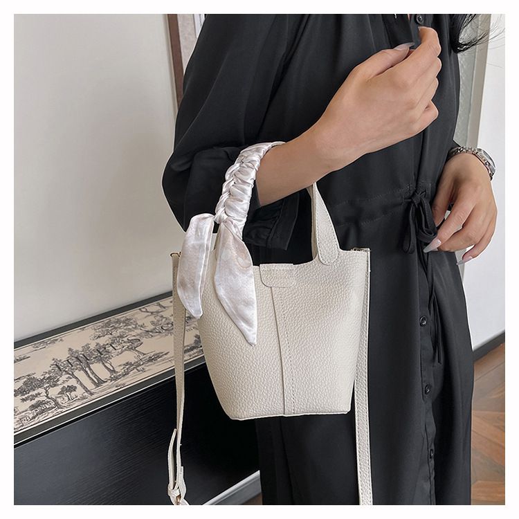 Korean popular 2024 new handbag, mother silk scarf, bucket bag, high-end versatile single shoulder simple crossbody bag_voghion.com