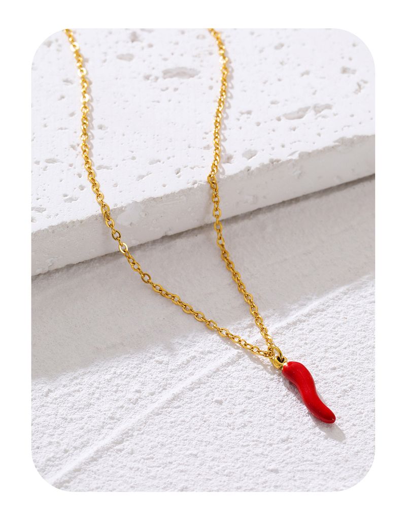 YACHAN Collana minimalista in acciaio inossidabile placcato oro con catene per donna Ciondolo creativo in smalto rosso peperoncino carino_voghion.com
