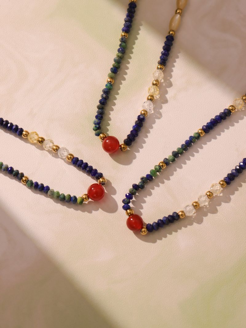 Collana in stile etnico con catenina per clavicola in zircone con conchiglia di lapislazzuli naturale retrò Sugar Cube e design di nicchia in agata rossa_voghion.com