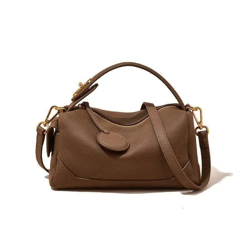 Designer 2025 Lady Design Cowhide Shoulder High Quality Women Small Handbag Brand Genuine Leather Tote Stylish Female_voghion.com