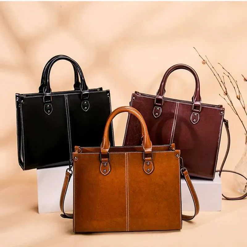 Borsa a mano da donna in vera pelle, stile 2025, tracolla, tote, shopping, moda, ufficio, vera pelle di vacchetta_voghion.com