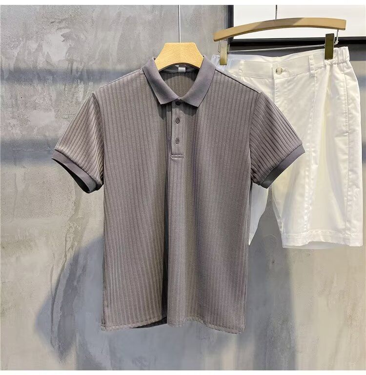 Maglietta casual da uomo con scollo rotondo e maniche corte, in poliestere traspirante, con motivo a righe e ricami, per l'estate_voghion.com