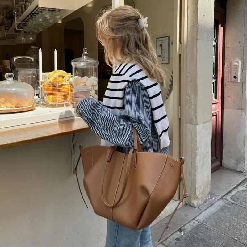Borse a tracolla Cyme Bags Paris Half-Moon Hobo Designer Bag Borse da donna Numero Dix Pelle di vitello pieno fiore Tonca testurizzata Beri_voghion.com