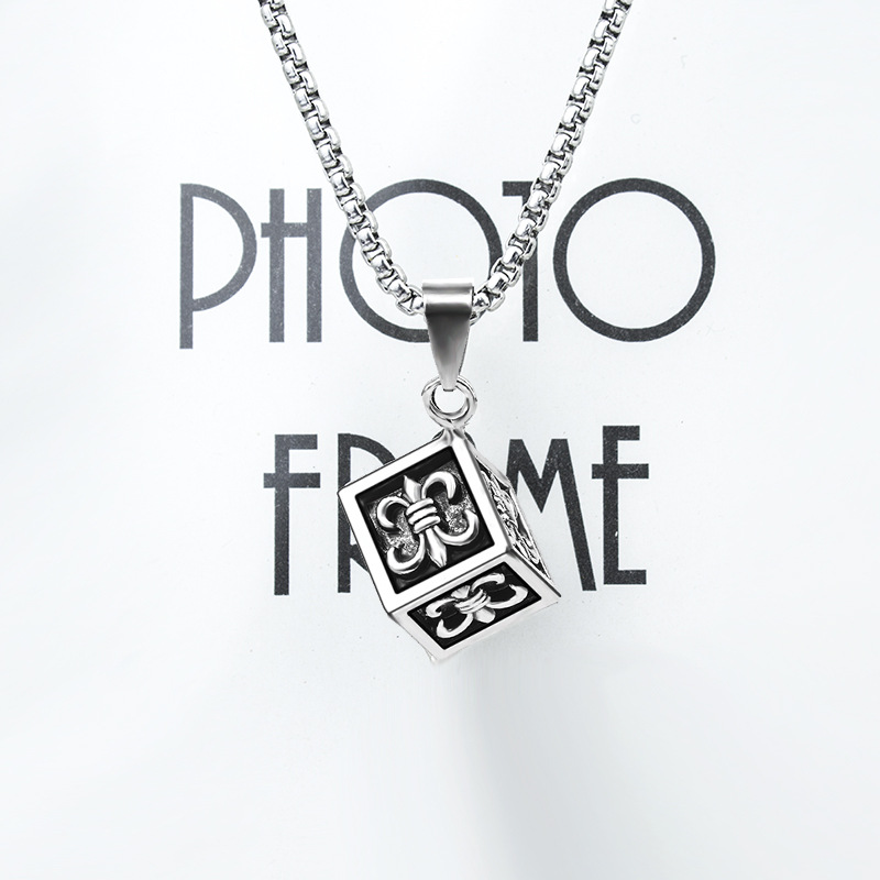 Punk-Stil Kinder Blume Kreuz Würfel Titan Stahl Halskette personalisierte Anhänger trendige Männer und Frauen Mode_voghion.com