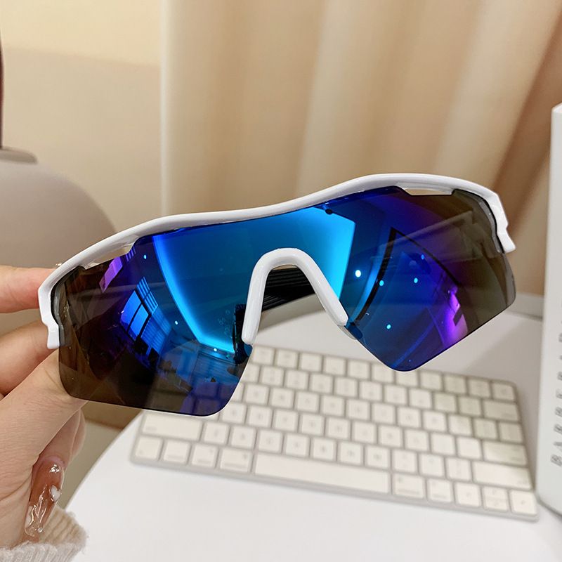 001 Chaqueta de ciclismo futurista estilo millennial, resistente al viento, para hombre y mujer. Moderna, ideal para actividades al aire libre como montañismo, esquí y senderismo. Colorida y de gran tamaño._voghion.com