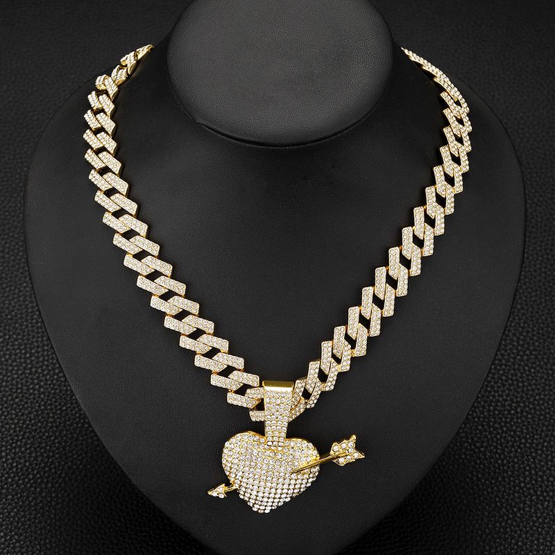 New Personalized One Arrow Piercing Pendant Heart-shaped Full Fashionable Street Hip-hop Diamond Cuban Necklace_voghion.com