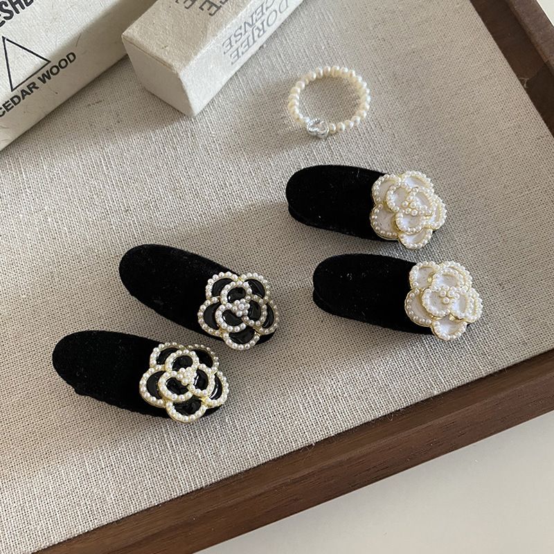 French elegant elegant pearl Camellia hairpin headdress bangs clip side clip small clip broken hair duckbill clip hair accessories_voghion.com