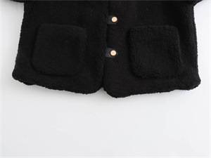 Damen-Kurzjacke aus einfarbigem Revers-Fleece aus Lammwolle_voghion.com