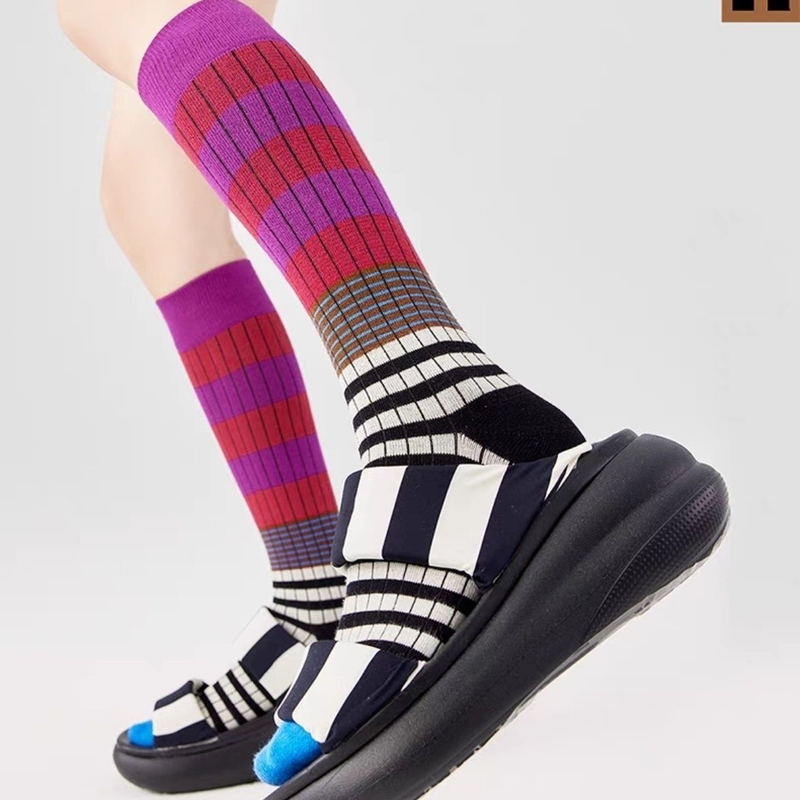 Calcetines largos adelgazantes para pantorrillas, de algodón, básicos, a rayas, para otoño e invierno, 2023_voghion.com