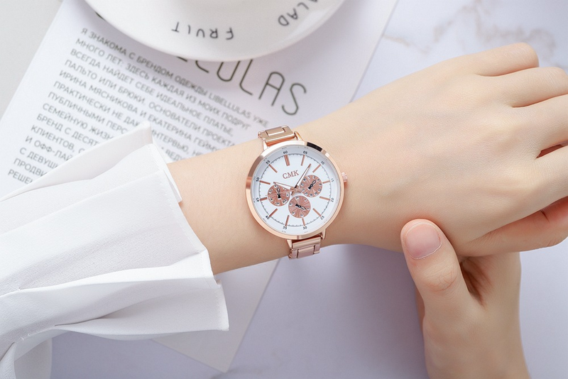 Nuovo orologio in lega da donna semplice e popolare con cinturino in acciaio a tre occhi falsi sottili_voghion.com