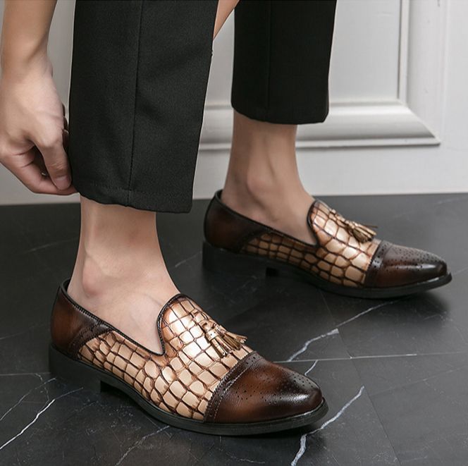 Große Größe Fußbedeckung Spitze Lederschuhe Business Kleid Herrenschuhe_voghion.com