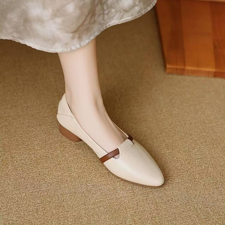 Sapatos femininos de salto baixo, novos, confortáveis, versáteis e robustos, de couro, sola macia, antiderrapantes, bico fino, outono 2024_voghion.com