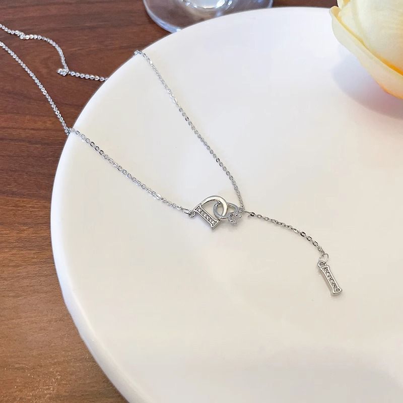 D letter necklace for women 2023 new accessories clavicle chain niche design necklace_voghion.com