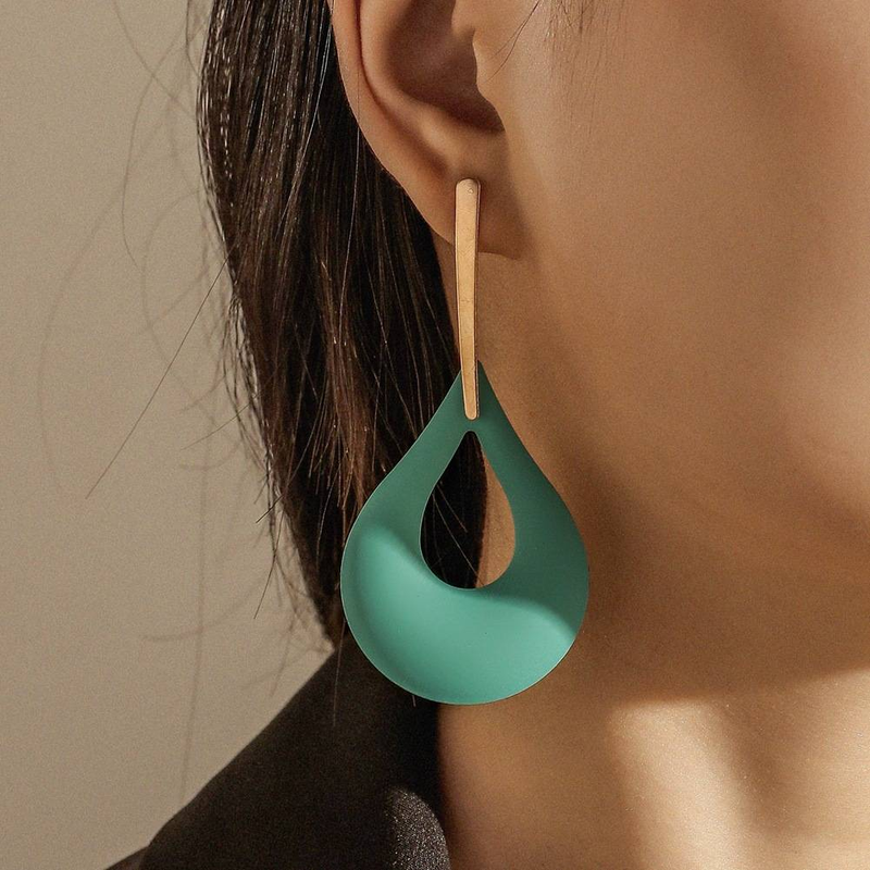 Nuovi orecchini grandi esagerati con vernice da forno in metallo personalizzata, orecchini femminili cavi a goccia d'acqua, orecchini geometrici alla moda_voghion.com
