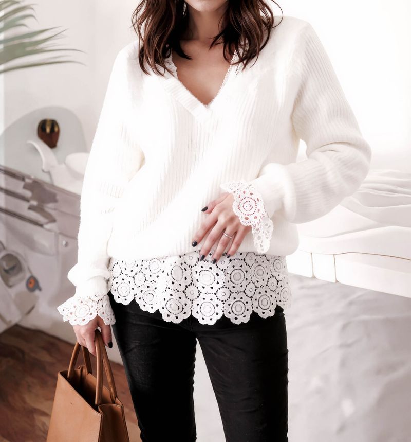 Elegante maglione in finta pelliccia di visone con scollo a V e rifiniture in pizzo - Pullover da donna boho chic dalla vestibilità ampia (bianco, S/M/L/Xl)_voghion.com