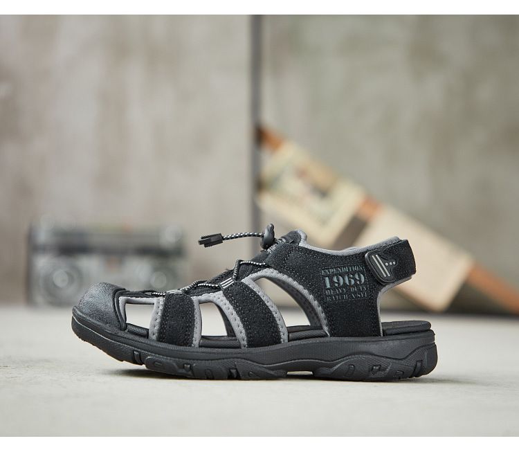 2024 nuove scarpe da spiaggia da uomo per arrampicata all'aperto casual sandali antiscivolo con fondo spesso morbido spot trasporto di goccia in un unico pezzo all'ingrosso_voghion.com