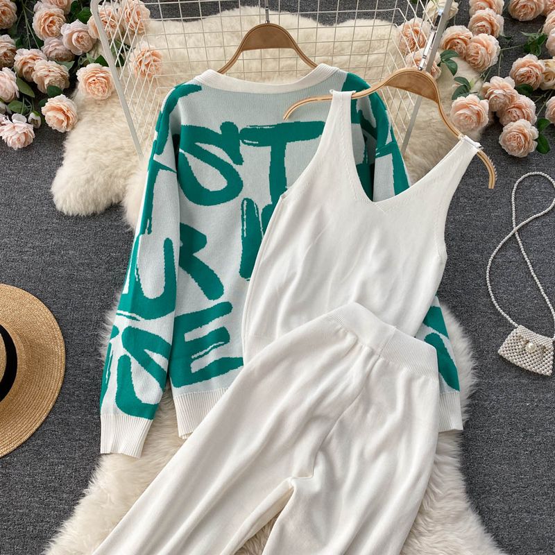 Kadın iç katman, ince kesim pantolonlu üç parçalı set Şık gündelik takım elbise, harf baskılı bol örme ceket, yelek,_voghion.com