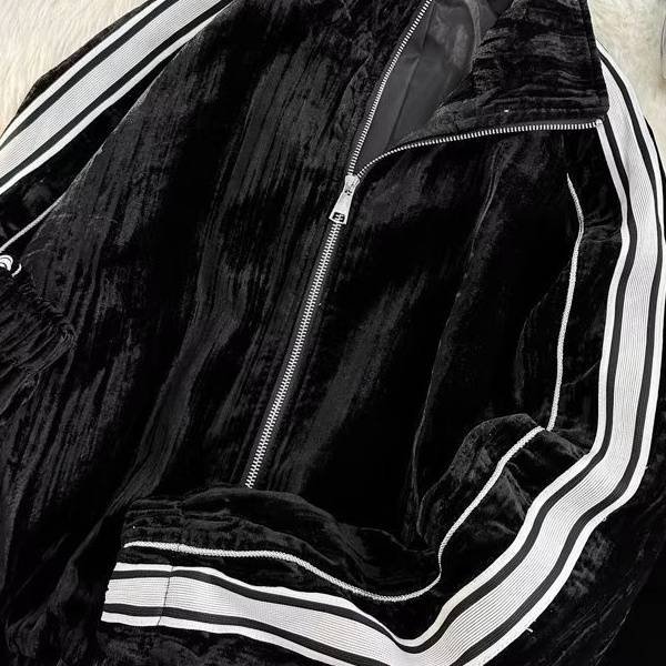 Vêtements pour hommes Pull rayé en velours doré haut de gamme à blocs de couleurs Deux pièces Couple Costume de sport décontracté Hommes_voghion.com