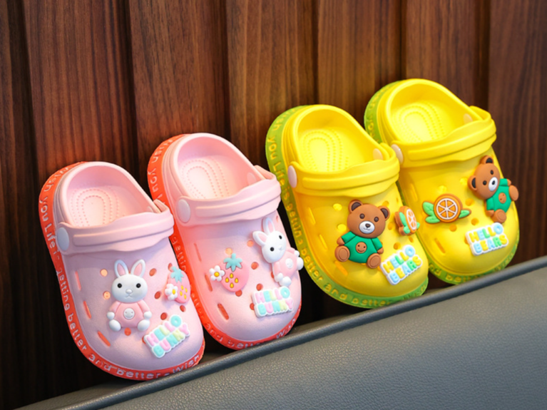 Kinder Sommer Hausschuhe für Mädchen süße Cartoon rutschfeste Jungen weiche Sohle Baby geschlossene Zehenloch Schuhe Home Kleinkind_voghion.com