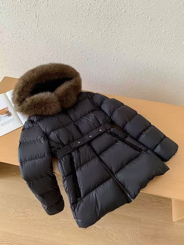 Women's Fox Fur Trim Short Down Jacket With Slim Fit & Waist Snatching Design, Lightweight Luxury White Duck Feather Coat_voghion.com