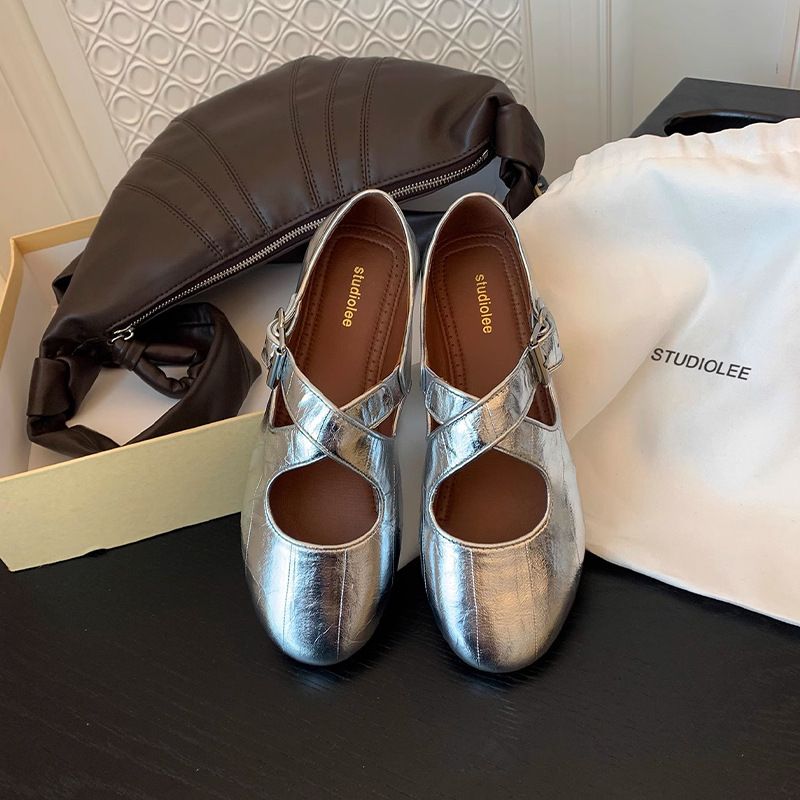 Scarpe singole indossabili Four Seasons 2025, nuove Mary Jane da donna con cinturino incrociato, punta tonda e argento, suola piatta e bassa_voghion.com