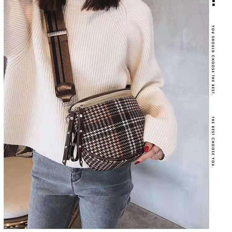 2024 Spring New Trend Cross-Border Style Saddle PU Plaid Women's Shoulder Bag_voghion.com
