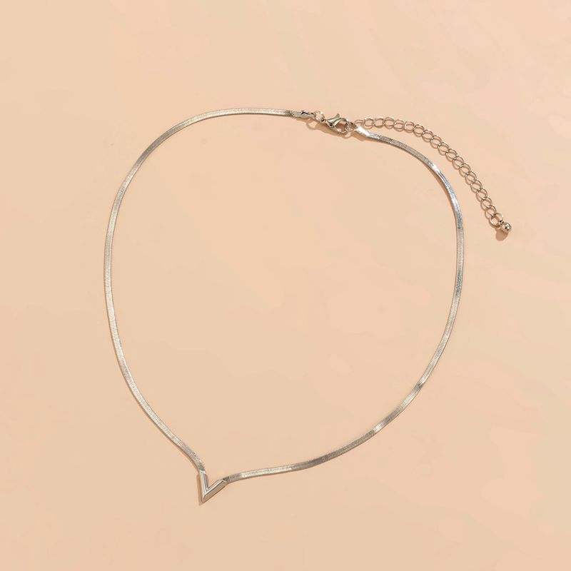 Men's And Women's Fashion Temperament New V-shaped Flat Snake Chain Necklace, Thin Ins Niche Design Simple Collarbone Chain Jewelry_voghion.com