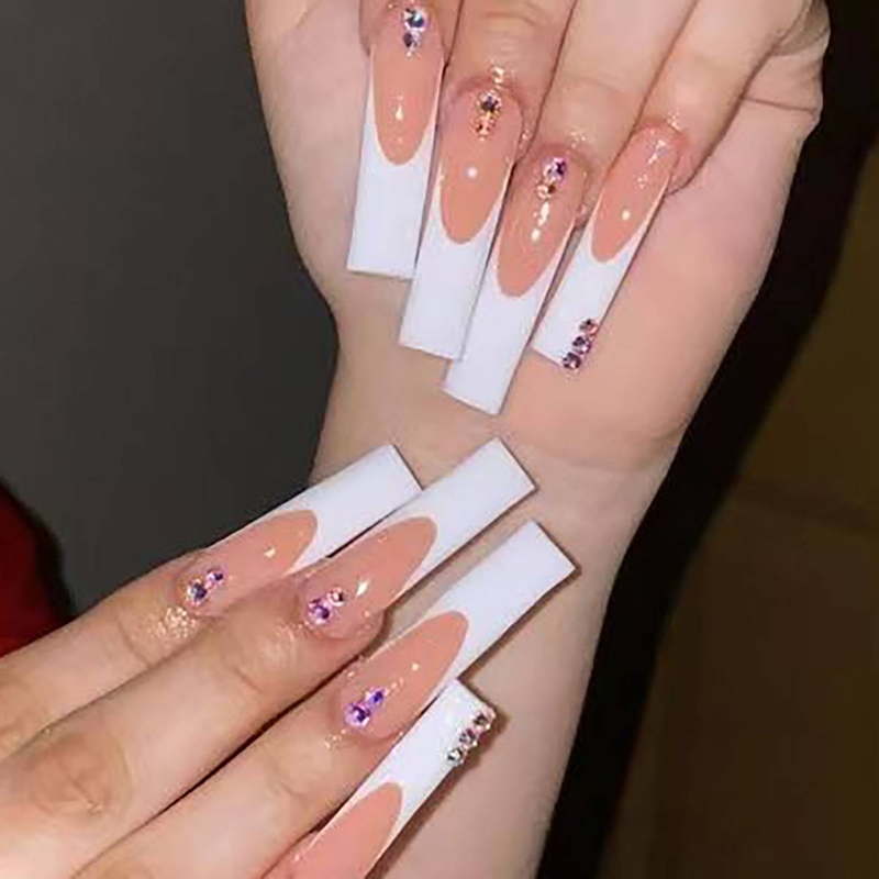 Faux ongles élégants à la française avec des touches de paillettes – Ongles réutilisables à coller pour femmes, faciles à appliquer et à retirer_voghion.com