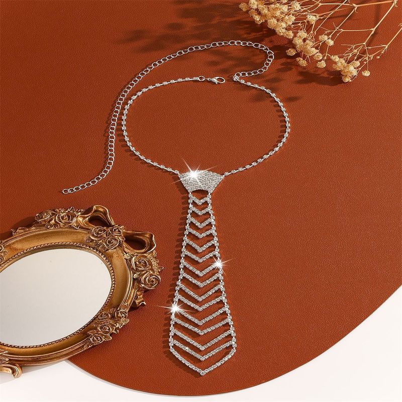 Hip Hop Punk Party Zubehör Halskette Strass Krawatte Hochzeitskleid Trendy Pfeilförmige Herren- und Damenmode Krawatte Halskette Zubehör_voghion.com