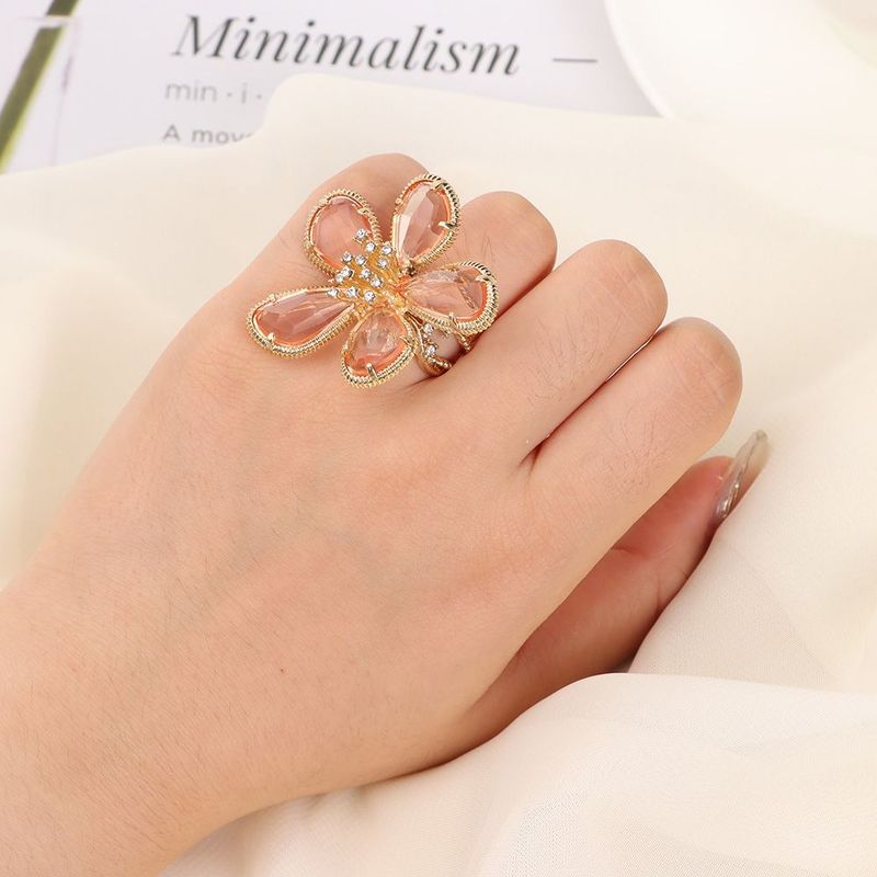 2025 Damesmode Verstelbare grote bloemkristallen ring, trouwsieraden_voghion.com