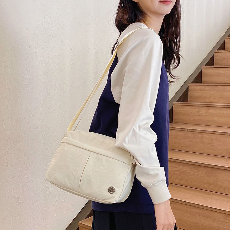 Leichte Damentasche, neu, modisch, exquisit, vielseitig, horizontal, einzelne Schulter, klein, für Reisen und Pendeln, einfarbig_voghion.com
