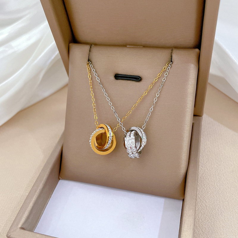 Collana con ciondolo doppio anello in zircone di cristallo in acciaio inossidabile per le donne Gioielli con catena clavicola per ragazze con fascino di lusso alla moda coreana_voghion.com