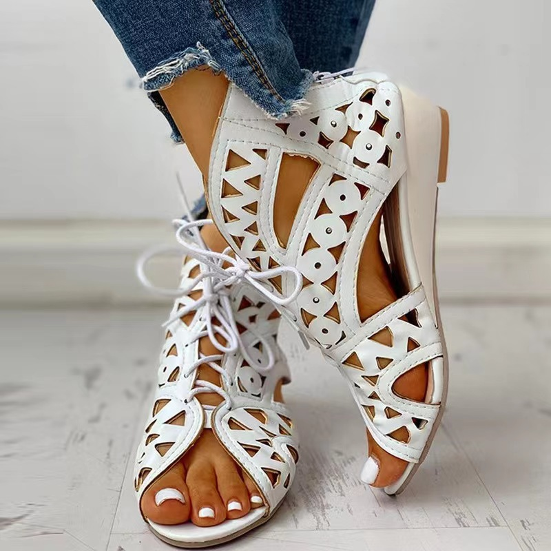Scarpe di grandi dimensioni 2025, nuove scarpe da donna estive, sandali con fondo piatto e traforato in stile etnico per le donne_voghion.com