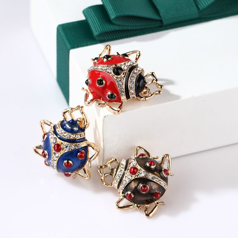 Moda giapponese e coreana personalità cartone animato sette punti coccinella smalto goccia di olio diamante insetto animale accessori spilla corsage_voghion.com